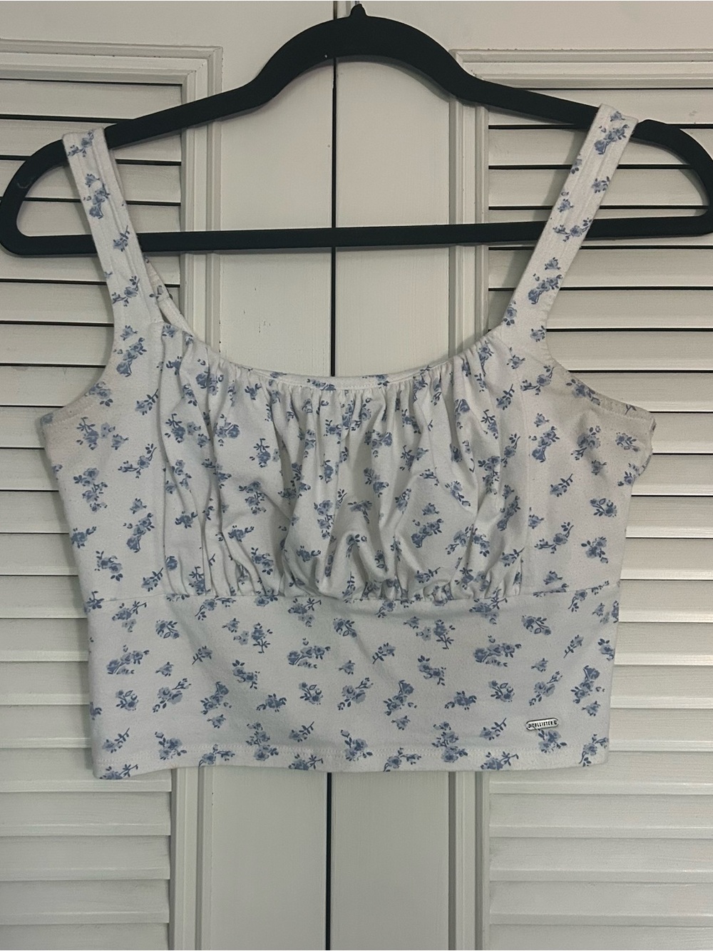 Hollister White Floral Cropped Tank Top